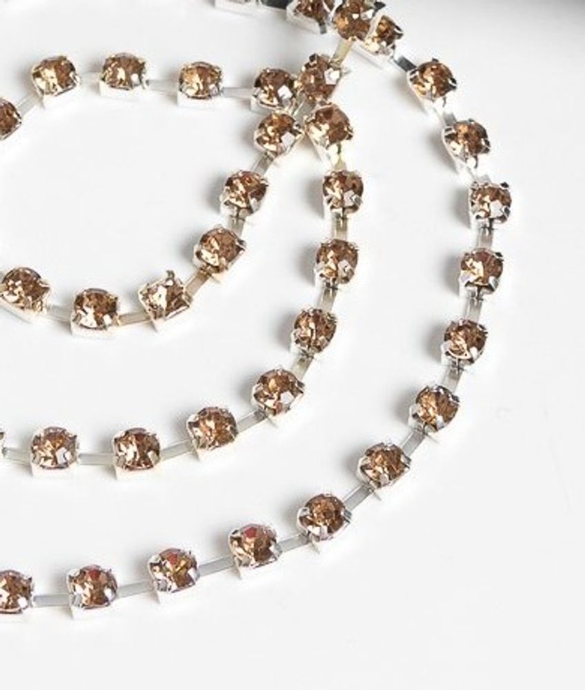 Цепь со стразами, ss16, ш. 4 мм, золото в серебряной оправе