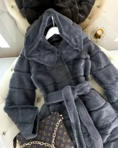 Шуба 1410915-1 Fabrika