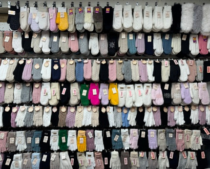 Перчатки. Женские. Верх: Трикотаж. Подклад: Плюш-флис. В упаковке разные цвета. 12 шт в упаковке.