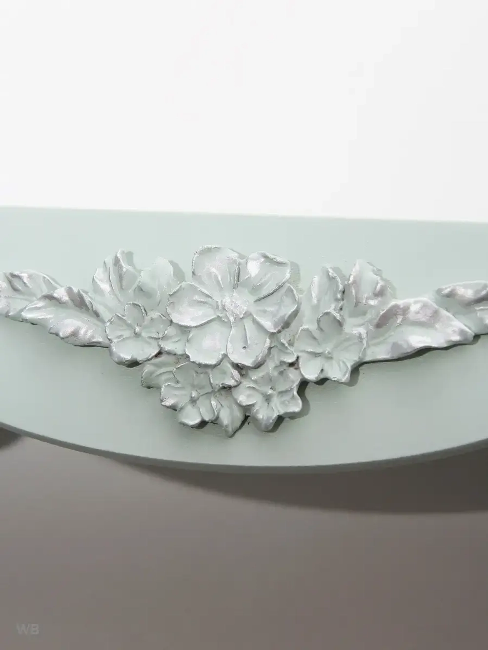 Полка настенная навесная