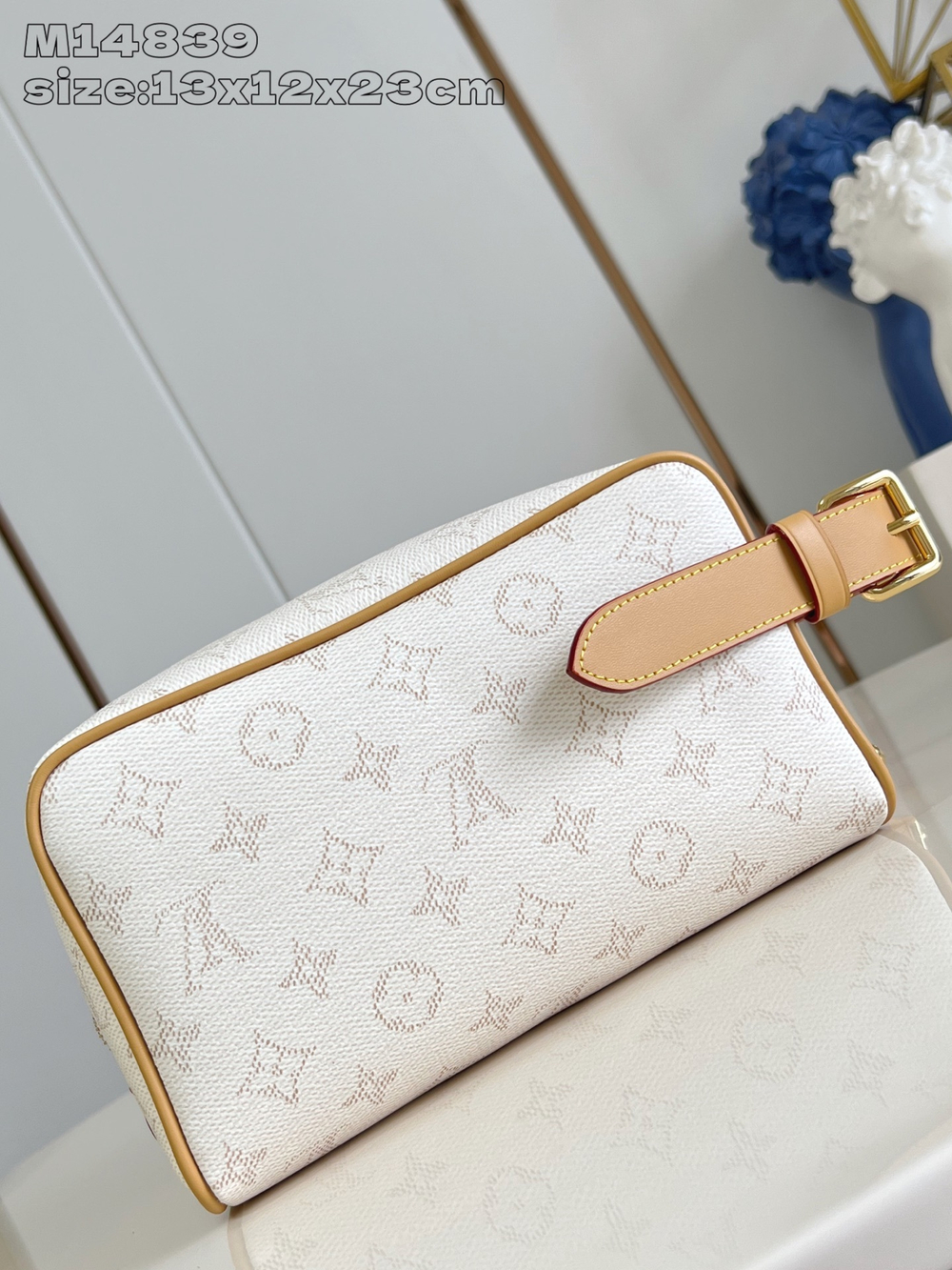 Louis Vuitton Locker Dopp Kit