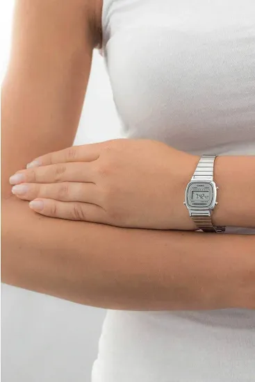 Наручные часы Casio LA670WEA-7E