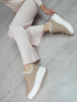 Кроссовки женские зимние