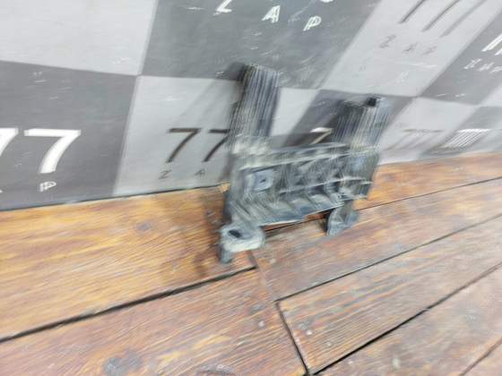 Кронштейн решетки радиатора правый Haval Jolion 21-нв Б/У Оригинал 5509100XST01A