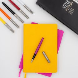 Перьевая ручка Parker Jotter Originals F60 Magenta (2096860) 2
