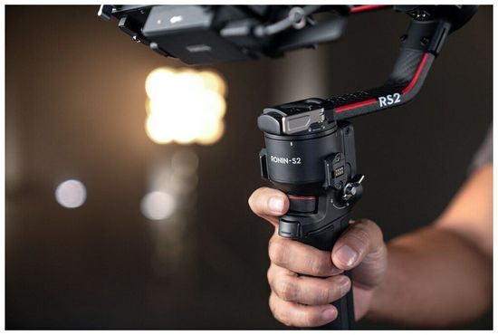 Электрический стабилизатор для зеркального фотоаппарата DJI RS 2 Pro Combo черный