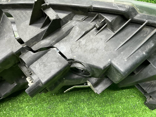 Битая Фара правая Mazda 6 GH (2009-2013) галоген