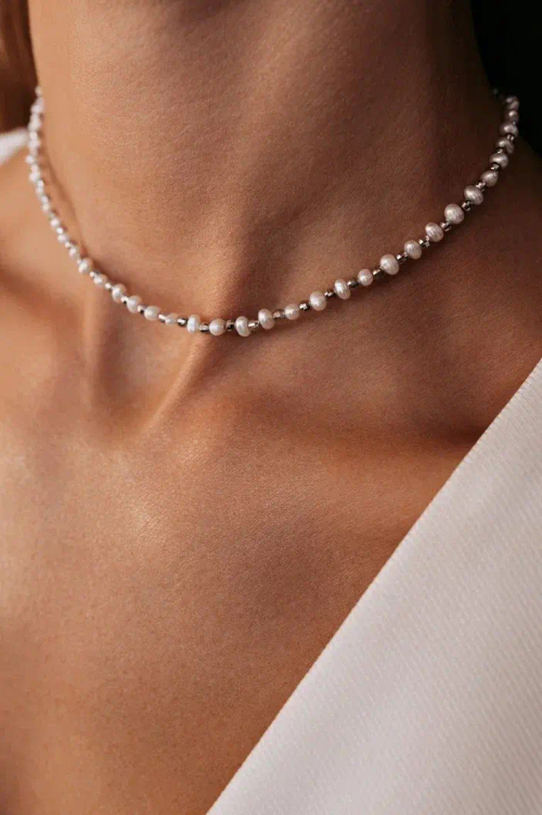 Колье с жемчугом и шарами