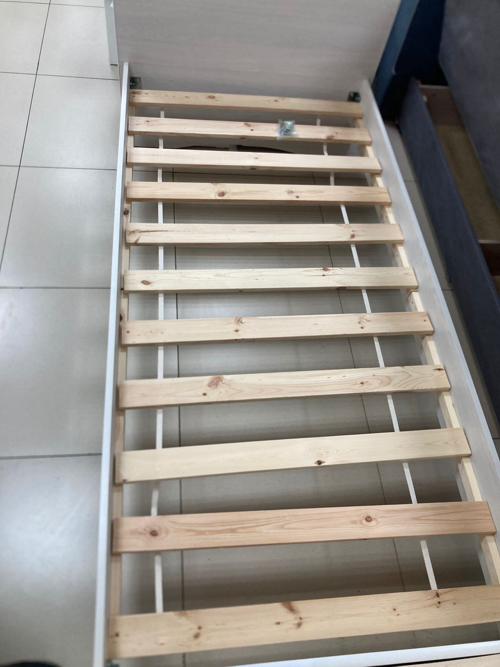 Кровать-4 одинарная ясень анкор светлый 900*1900