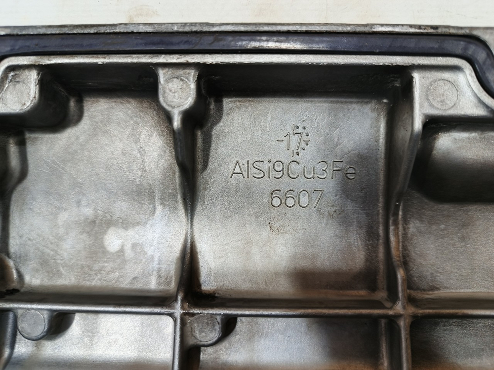 Крышка блока цилиндров