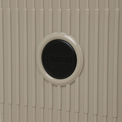 Чемодан средний (М) полипропилен "Fabretti"