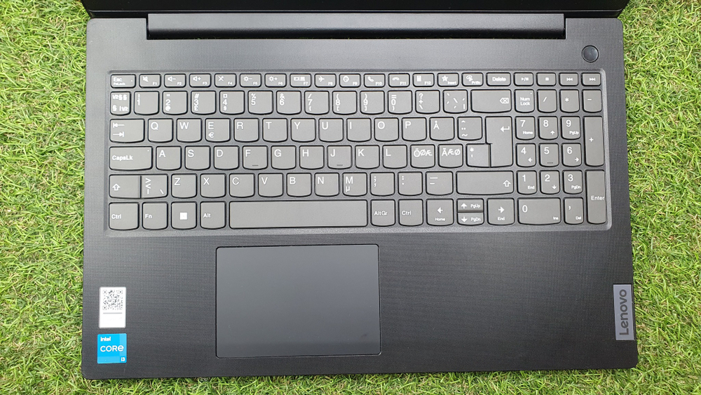 Ноутбук Lenovo i3-11/8 Gb/FHD/ V15 G2 ITL 82KB0030MX