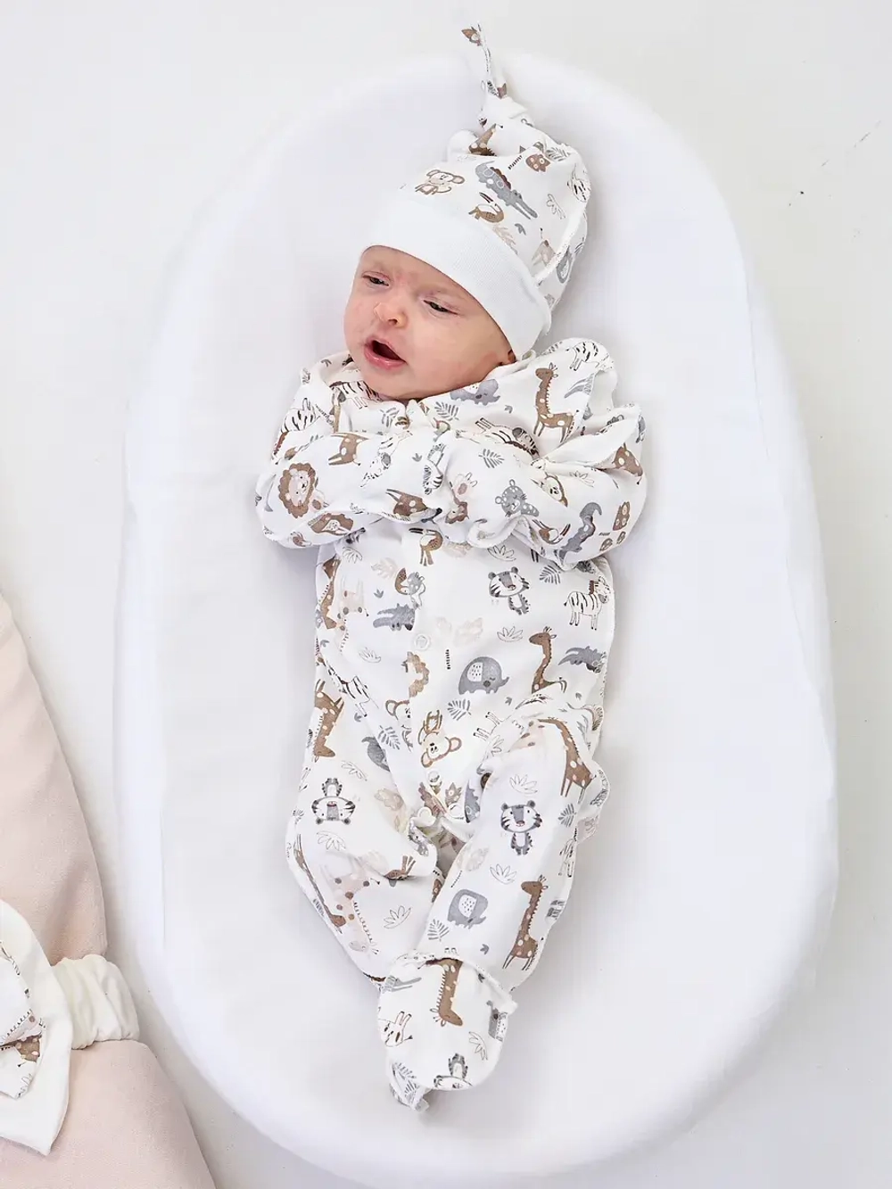 Комбинезон для новорожденных