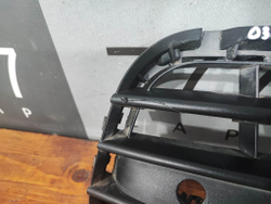 Решетка переднего бампера VW Touareg 2 10-14 Б/У Оригинал 7P6853666A