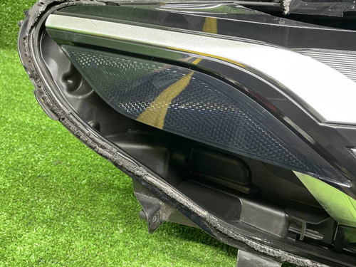 Битая Фара правая LR Discovery Sport (19-нв) LED