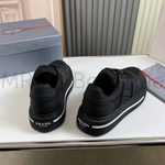 Мужские черные кроссовки Prada Macro с резиновыми вставками