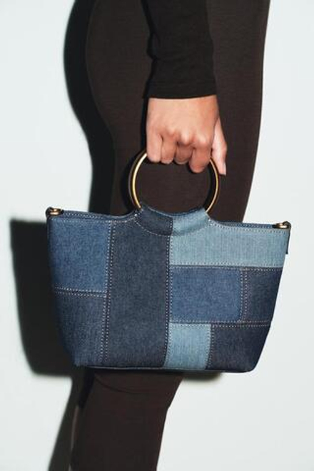 ZARA МИНИ-СУМКА-МЕШОК С ПЭЧВОРКОМ, СИНИЙ