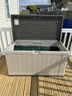 Пластиковый сундук LifeTime 440 л