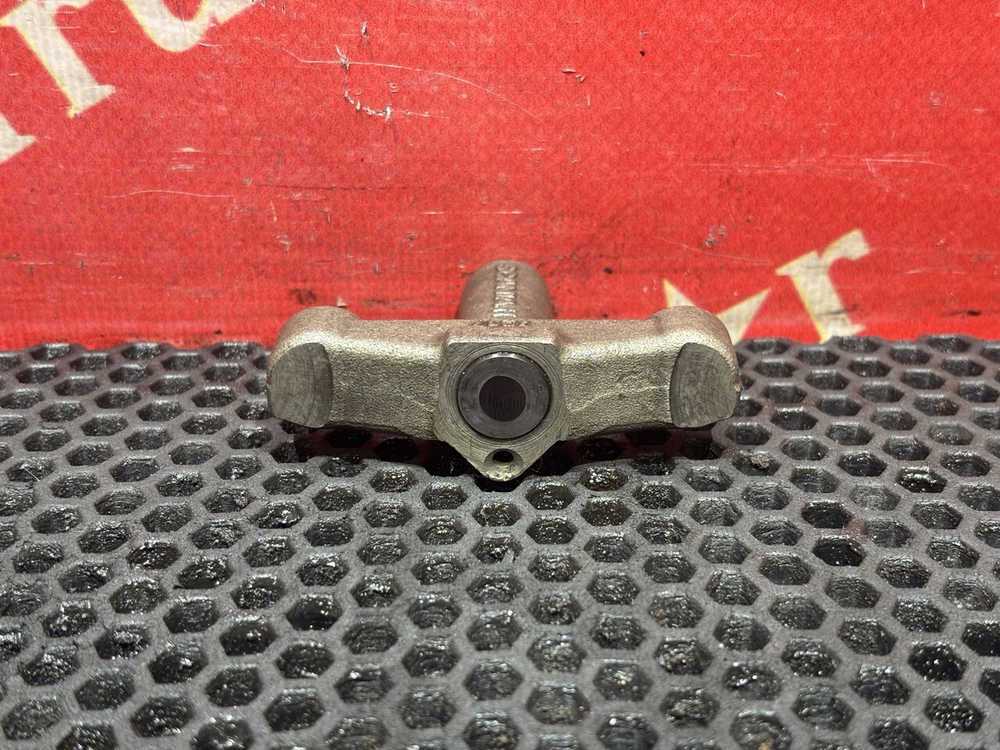 Коромысло клапана 2021г.