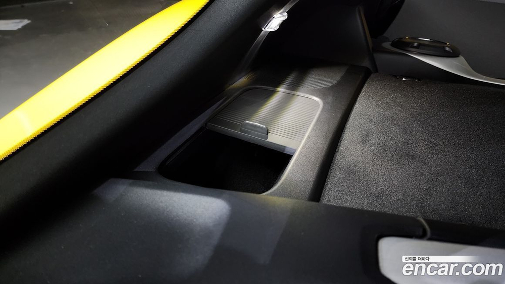 Porsche 718 Cayman 4.0 GT4 (04.2023)