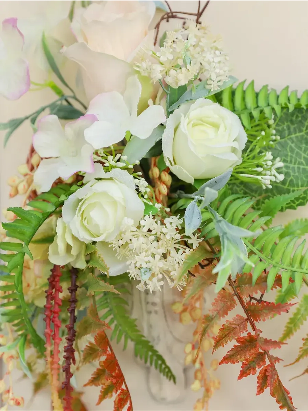 Искусственные цветы на стену в раме