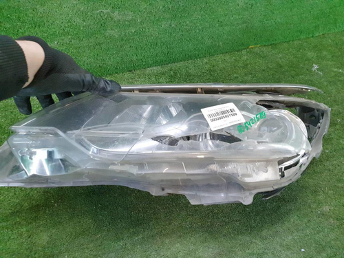 Битая Фара левая Toyota Camry XV50 (2017-2018) LED