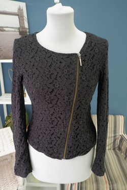 Блуза с кружевом 40 размер