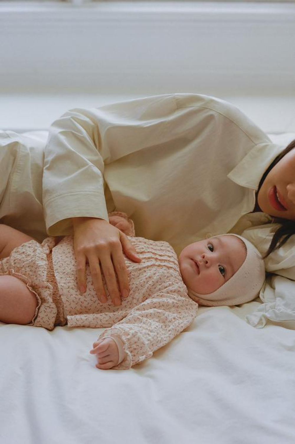 ZARA ТРУСЫ С ЦВЕТОЧНОЙ ТЕКСТУРОЙ, ЭКРЮ