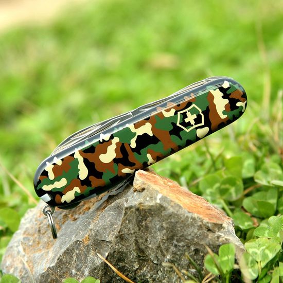 Складной нож Victorinox Мод. Huntsman Camouflage (91 мм) - 15 функций