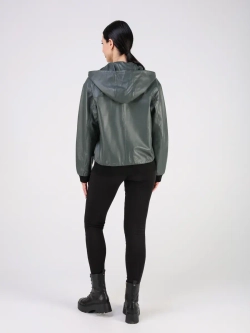 Кожаная куртка демисезонная с капюшоном