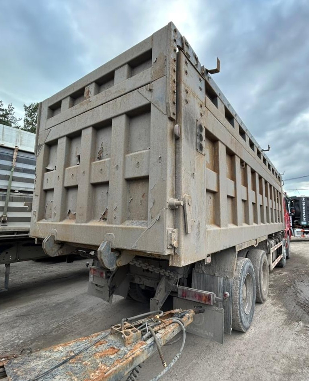 Shacman (Shaanxi) SX* 8x4 Самосвал SX33186V366 (Дизельный, 11,6 л, 423 л.с., МТ)