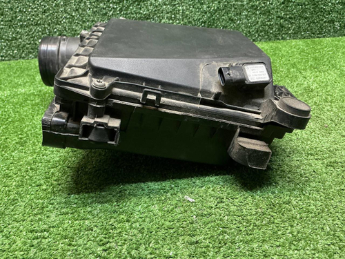 Корпус воздушного фильтра Mercedes C w205 (14-23)