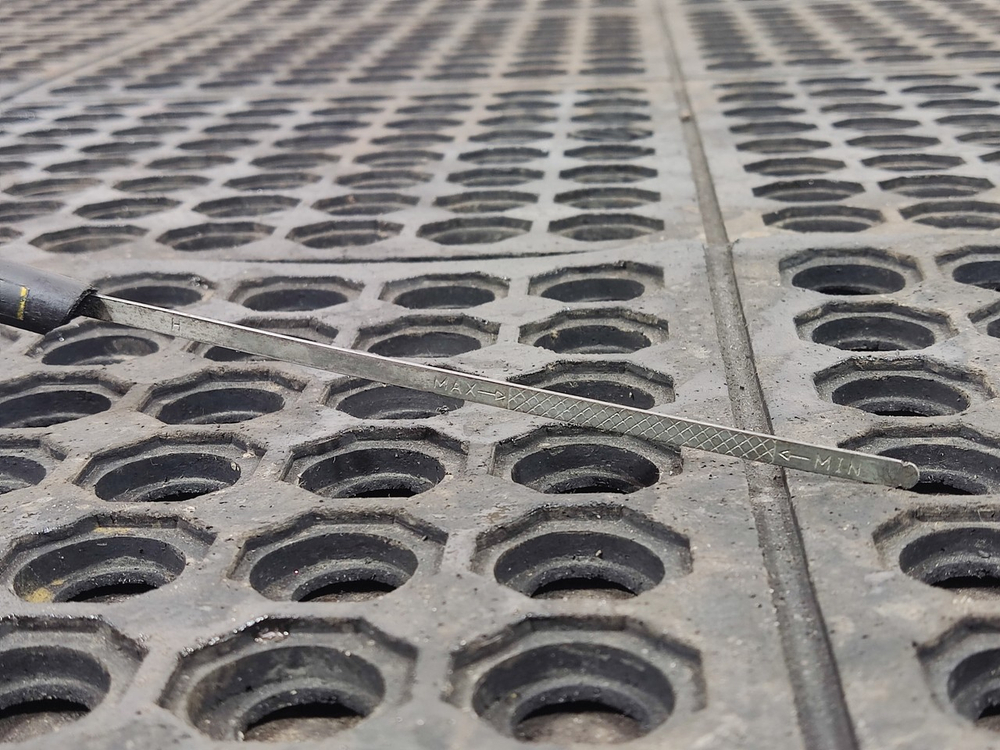 Щуп масляный