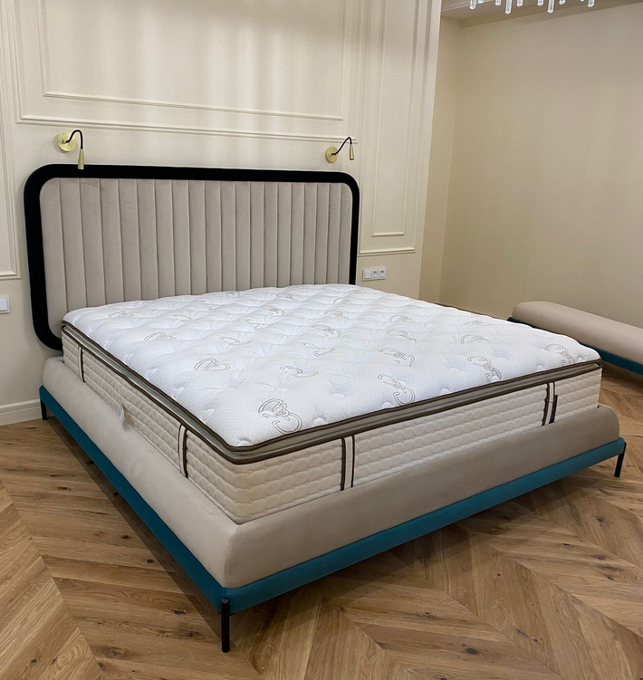 Двуспальная кровать «классика»