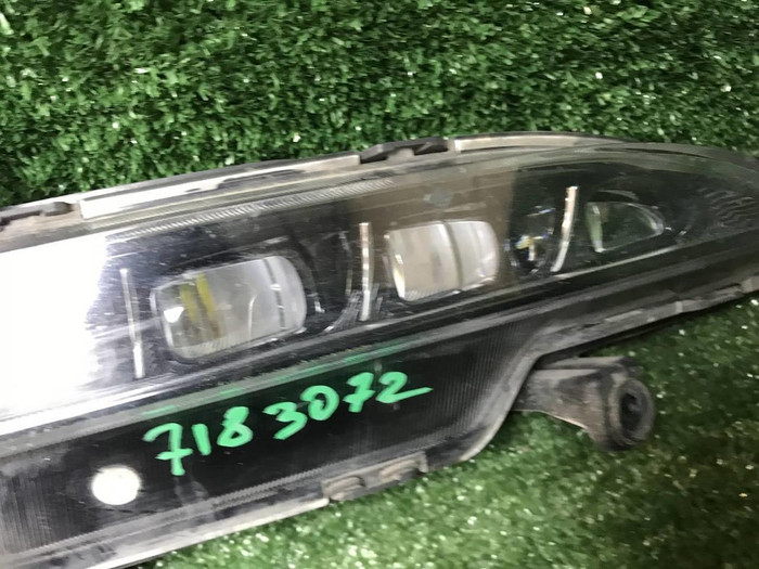 ПТФ правая Hyundai Genesis 2 DH (2013-2016)