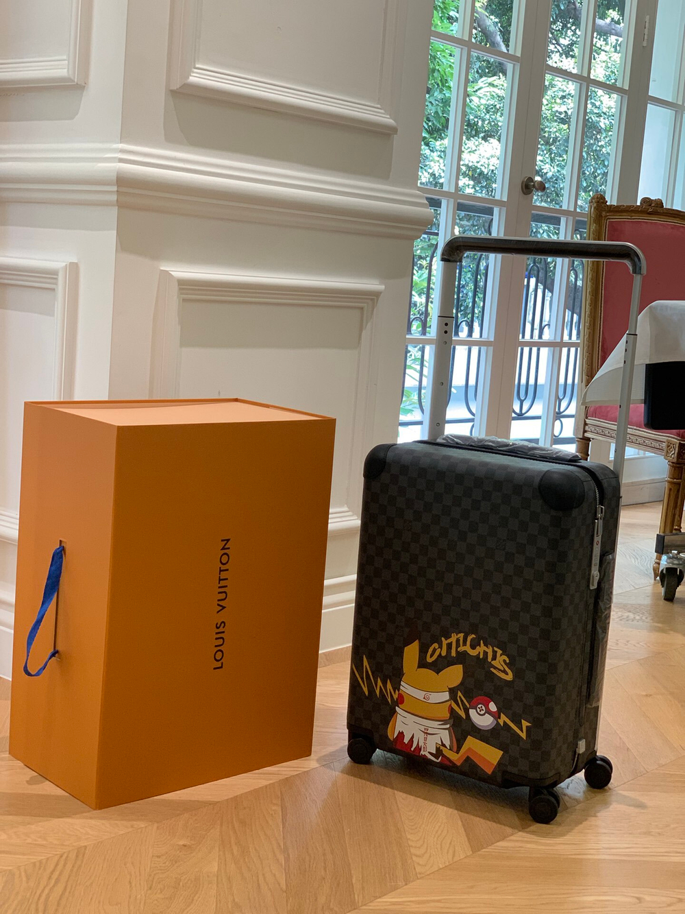 Louis Vuitton Horizon 55 Suitcase