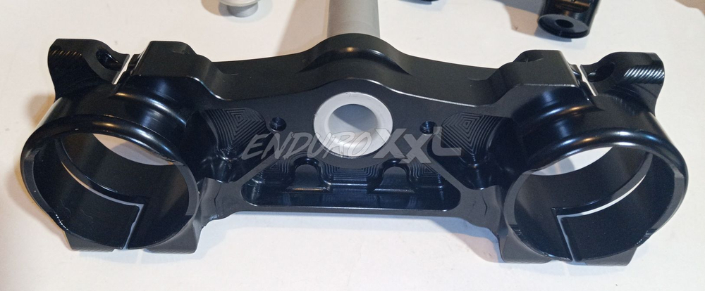Траверсы вилки KTM (копия X-Trig) черный