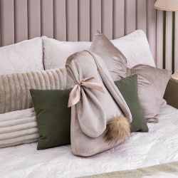 Подушка декоративная Кролик Мия Вельвет Беж