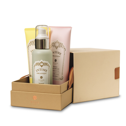 ПОДАРОЧНЫЙ НАБОР FF ДЕЛИКАТНЫЙ ГЕЛЬ FF, ОСВЕТЛЯЮЩИЙ КРЕМ FF, УВЛАЖНЯЮЩИЙ ГЕЛЬ 120/100/100 мл