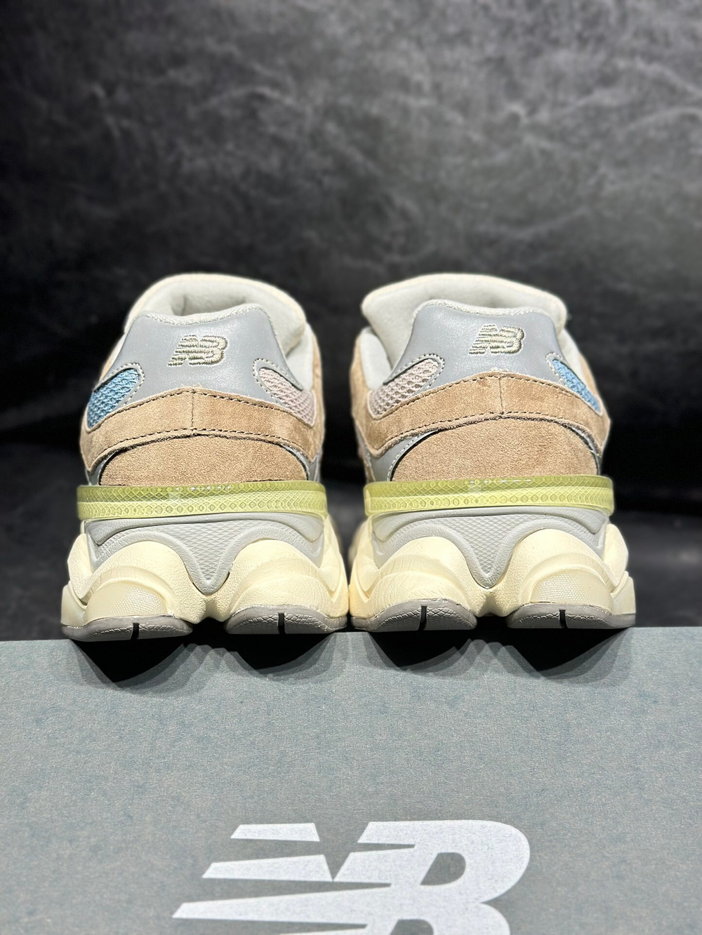 New Balance 9060