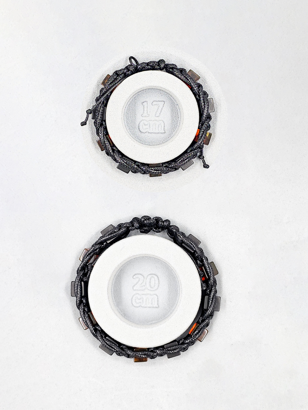 Мужской браслет на руку из янтаря. Браслет из формованного янтаря