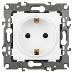 Розетка ЭРА Серия 12 12-2102-01М 2P+E Schuko со шторками, 16А-250В, белый матовый