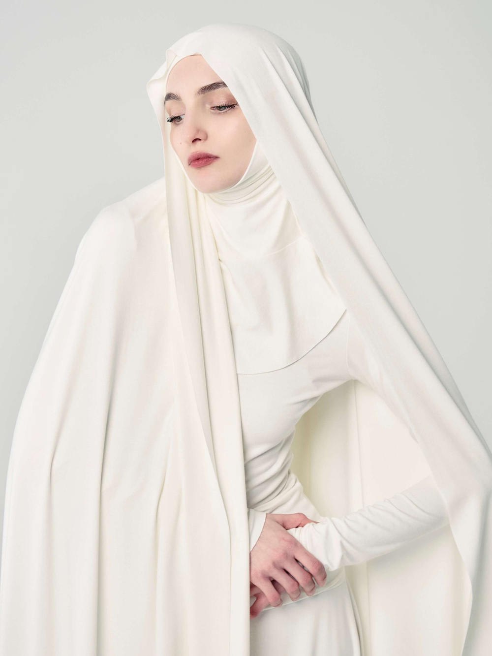 Балаклава Эдит белая