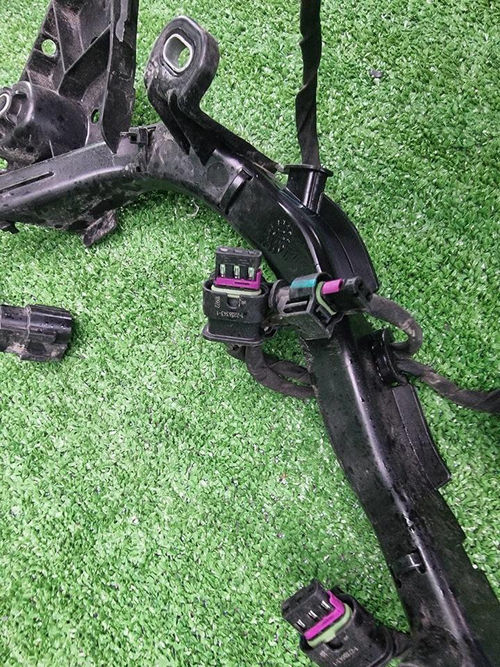 Проводка моторного отсека Geely Monjaro (21-нв)