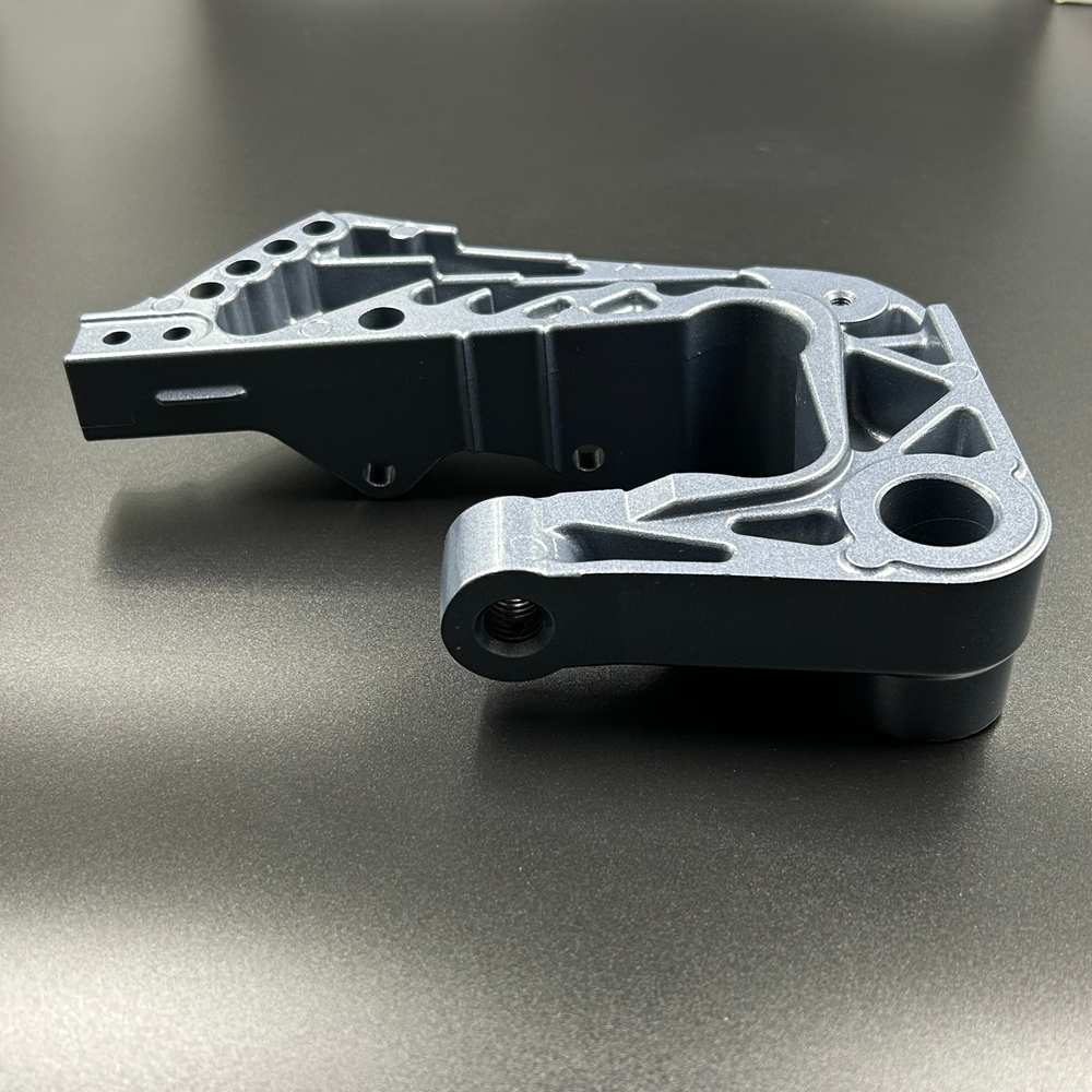 Струбцина подвески левая Yamaha 9.9-15 (63V-43111-07-8D) (Yamaha)