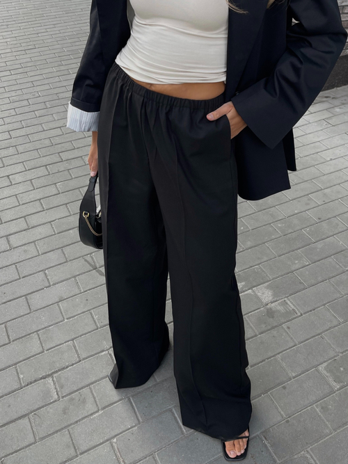 Брюки на резинке с гульфиком