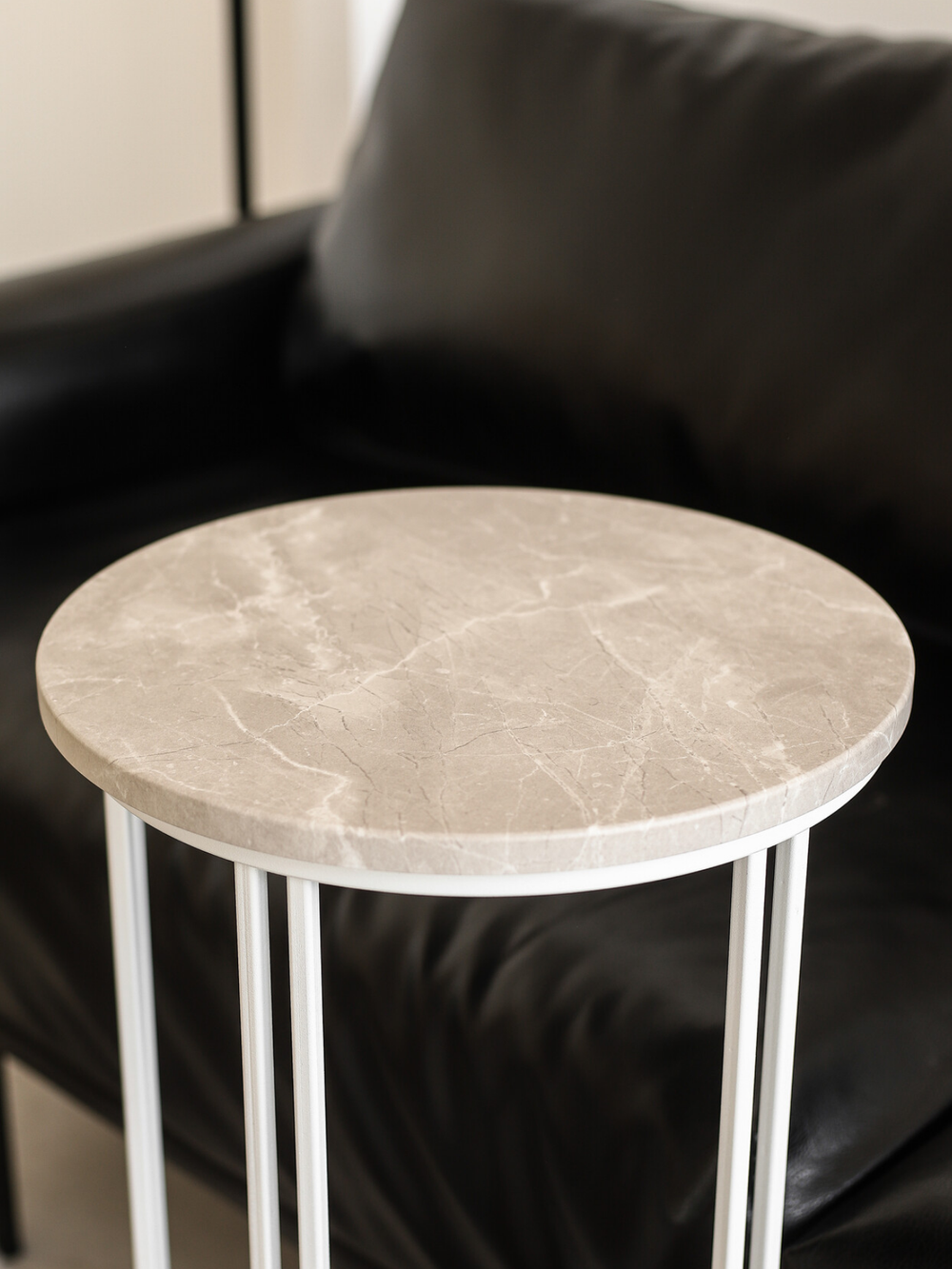 Журнальный столик круглый приставной