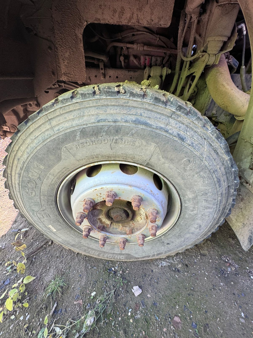 Shacman (Shaanxi) SX* 6x4 Седельный тягач SX42584V324 (Дизельный, 11,6 л, 423 л.с., МТ)
