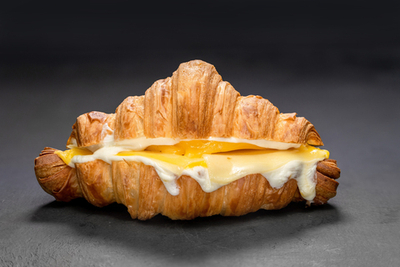 Круассан четыре сыра