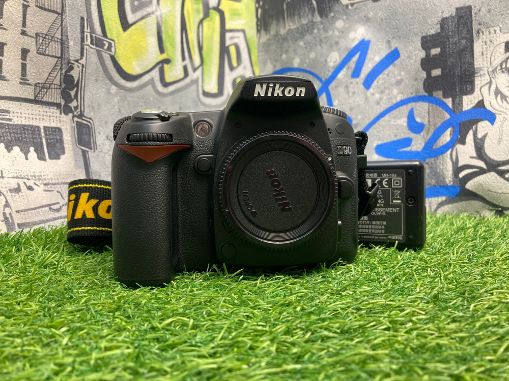 Nikon D90 3.780 кадров